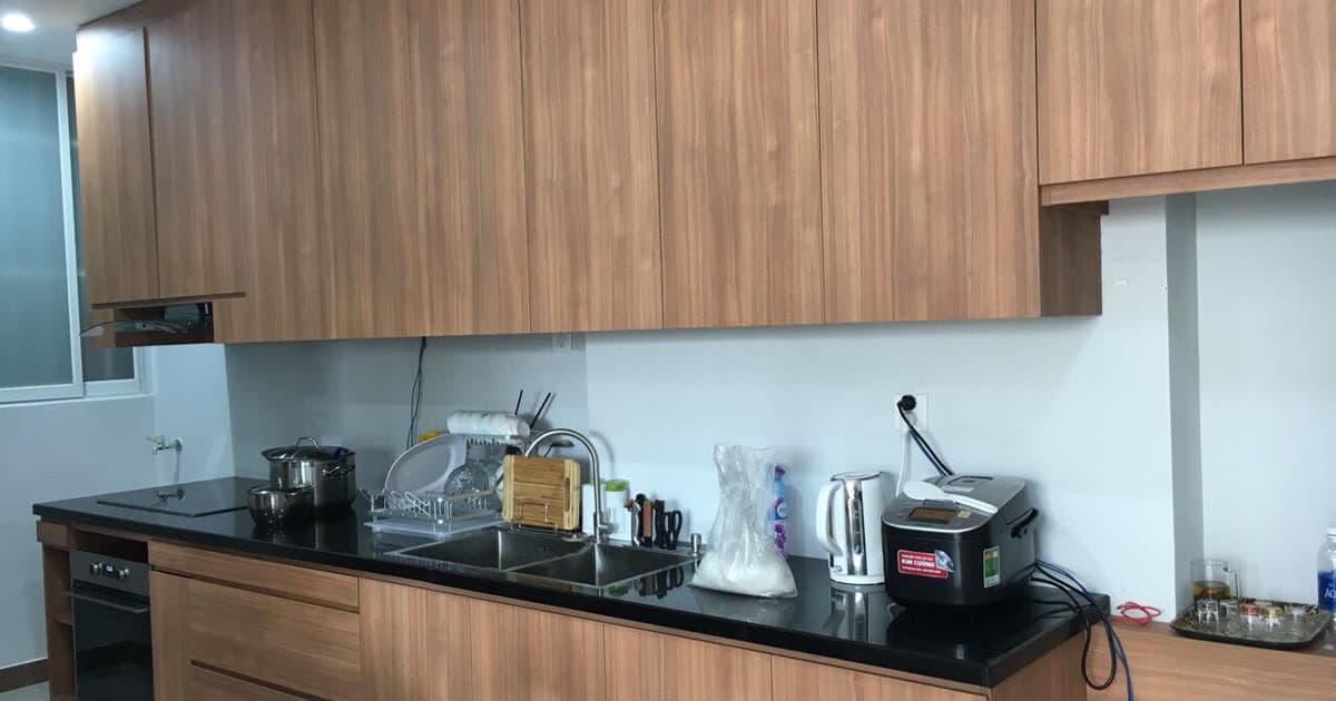Chi phí làm tủ bếp: vật liệu nào ảnh hưởng giá nhiều nhất?