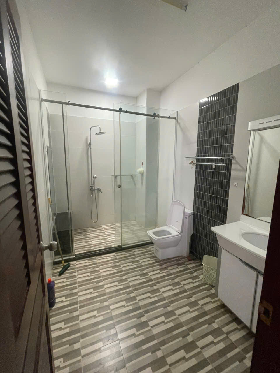 Thi công cải tạo nhà phố thành bệnh viện thú y SANA PET tại Phú Nhuận